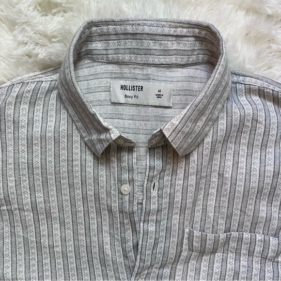 Hollister Boxy Cut Button Up Shirt - Picture 4 of 7